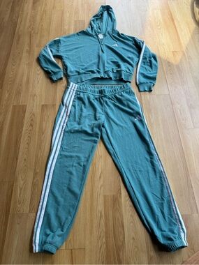 Adidas Size L jacket XL pants tracksuit Cropped Hoodie & Three-Stripe Joggers